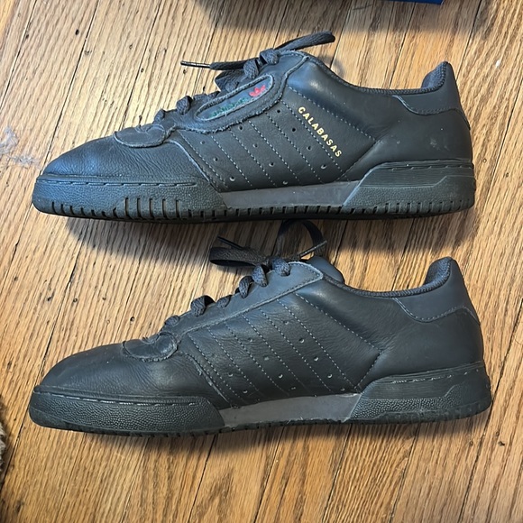 Yeezy power phase size mens US 9. GUC. With box. - Picture 4 of 6